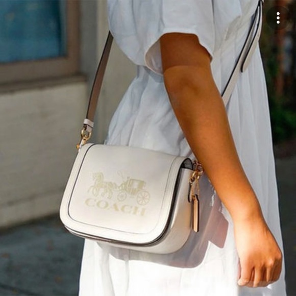 NWT Coach Saddle Vanilla Creme Leather Horse & Carriage Crossbody Bag - Picture 2 of 9